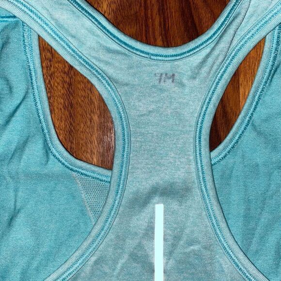 Nike Light Blue Form Fitting Dri-Fit Active Tank Womens Size Small - Picture 7 of 8